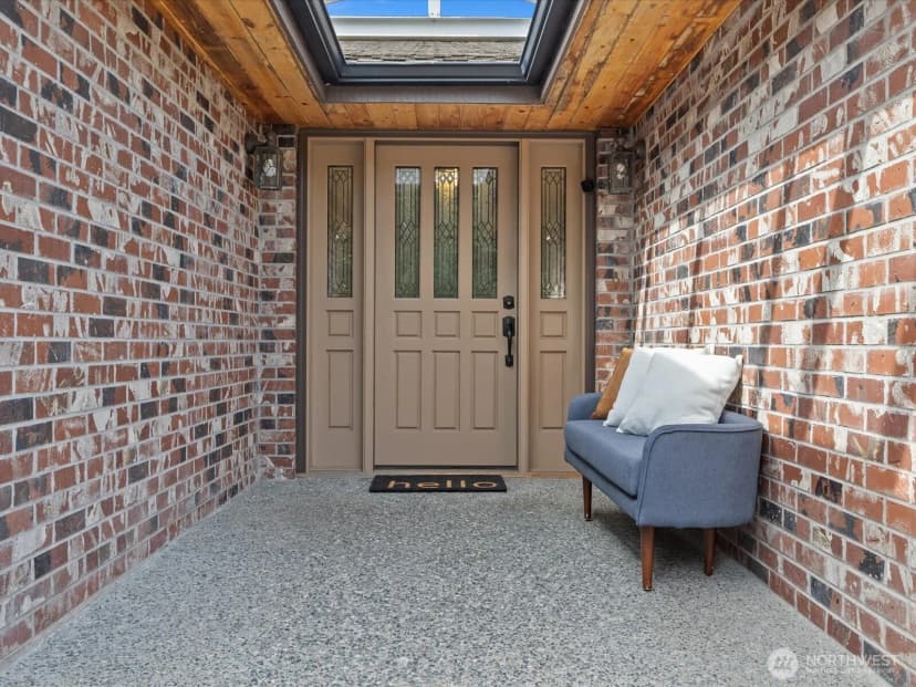 Property photo for 5032 Narbeck Avenue, Everett photo 2