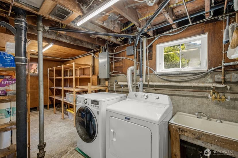 Property photo for 2106 49th Avenue Sw, Seattle photo 26