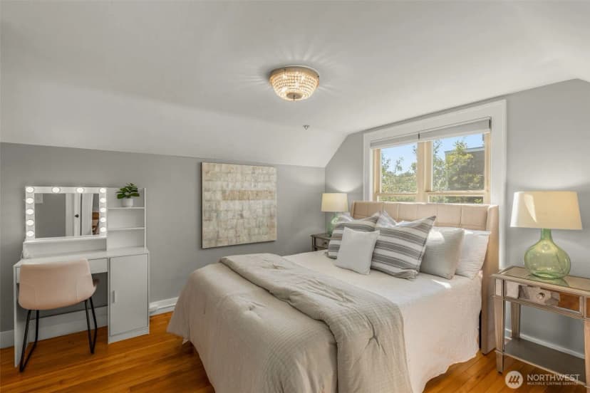 Property photo for 2106 49th Avenue Sw, Seattle photo 22