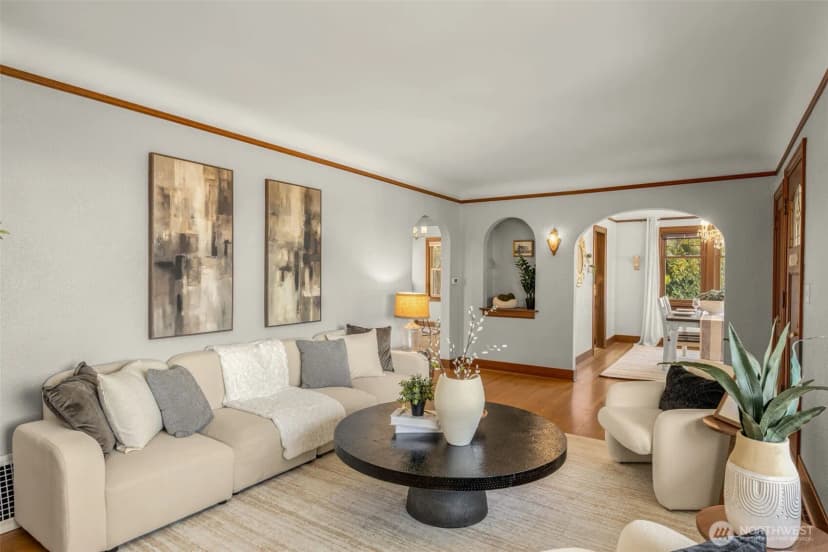 Property photo for 2106 49th Avenue Sw, Seattle photo 6