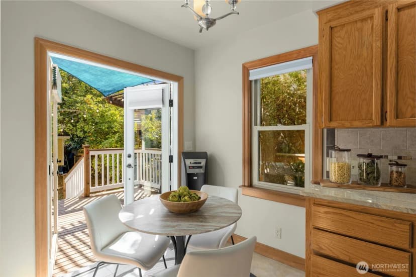 Property photo for 2106 49th Avenue Sw, Seattle photo 16