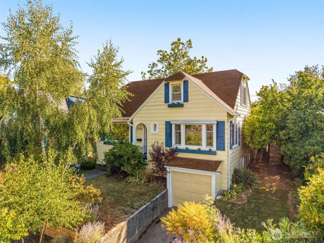 Property photo for 2106 49th Avenue Sw, Seattle