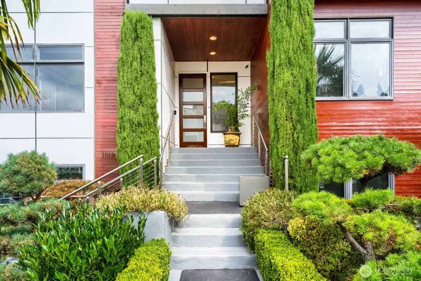 Property photo for 1018 N 37th Street, Renton photo 2