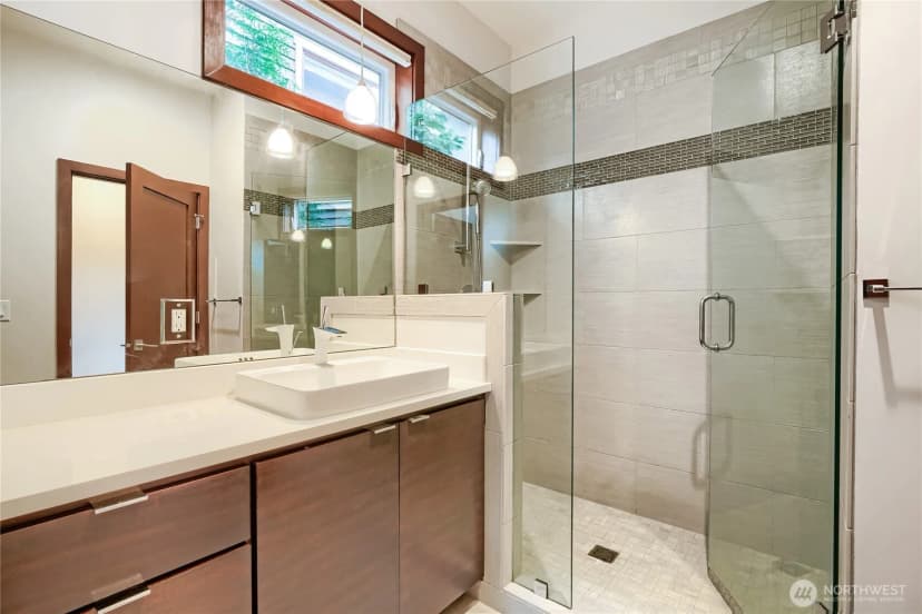 Property photo for 1018 N 37th Street, Renton photo 16