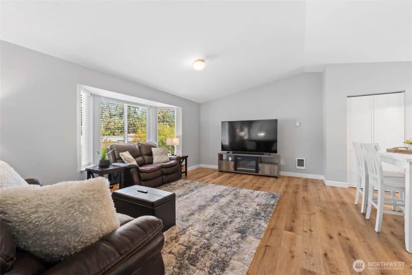 Property photo for 25513 33rd Avenue E, Spanaway photo 5