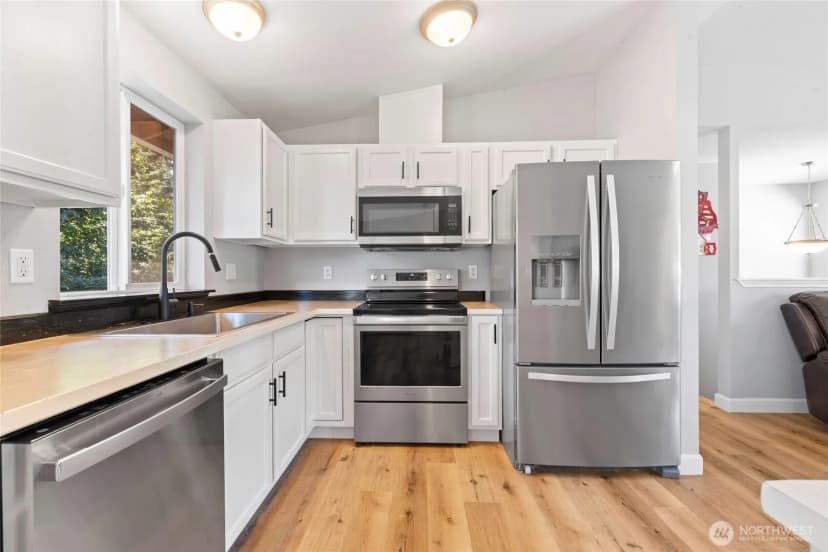 Property photo for 25513 33rd Avenue E, Spanaway photo 9