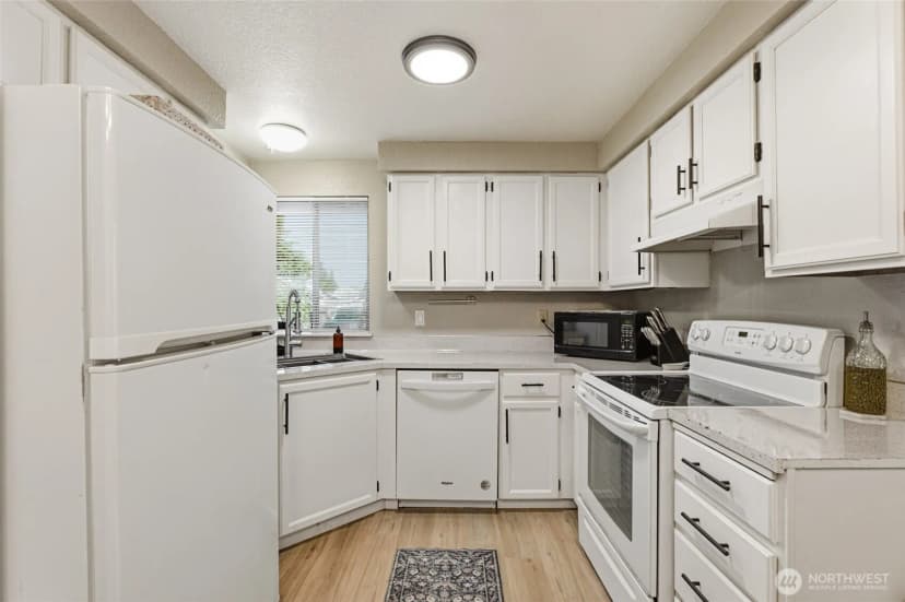 Property photo for 705 Lucerne Lane Se, Olympia photo 10