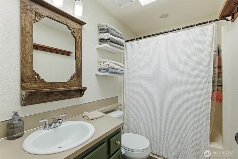 Property photo for 705 Lucerne Lane Se, Olympia photo 24