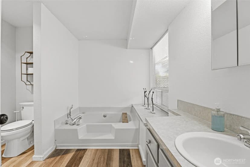 Property photo for 705 Lucerne Lane Se, Olympia photo 18