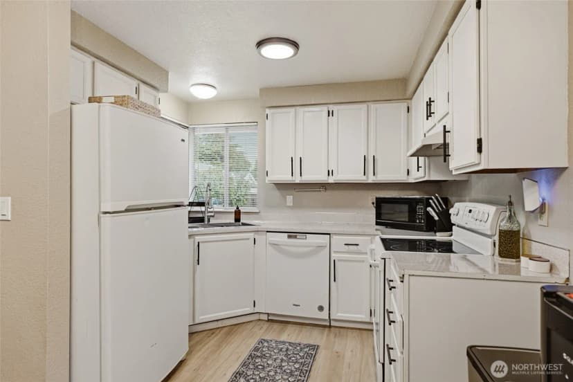 Property photo for 705 Lucerne Lane Se, Olympia photo 9