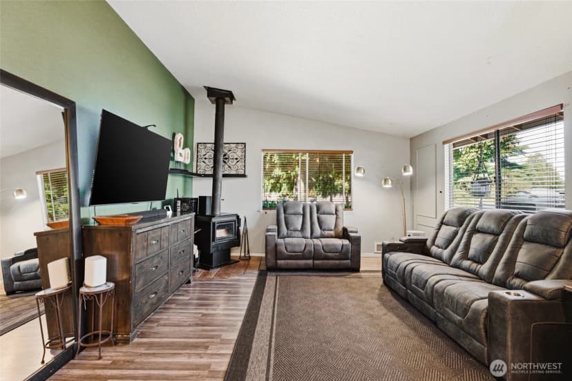 Property photo for 705 Lucerne Lane Se, Olympia photo 6