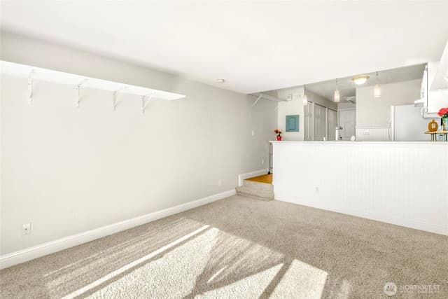 Property photo for 9484 Woodinville-redmond Road Ne #c202, Redmond photo 4