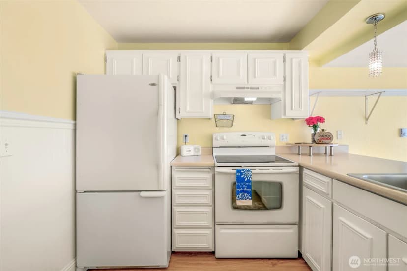 Property photo for 9484 Woodinville-redmond Road Ne #c202, Redmond photo 9