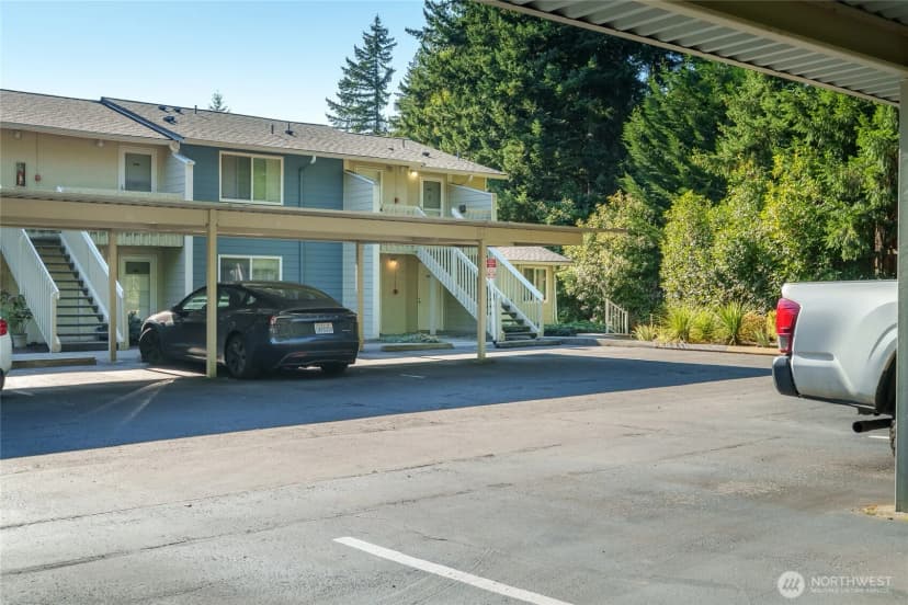 Property photo for 9484 Woodinville-redmond Road Ne #c202, Redmond photo 13