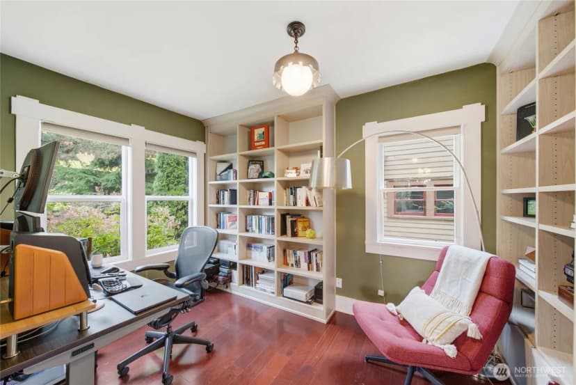 Property photo for 12015 Exeter Avenue Ne, Seattle photo 4