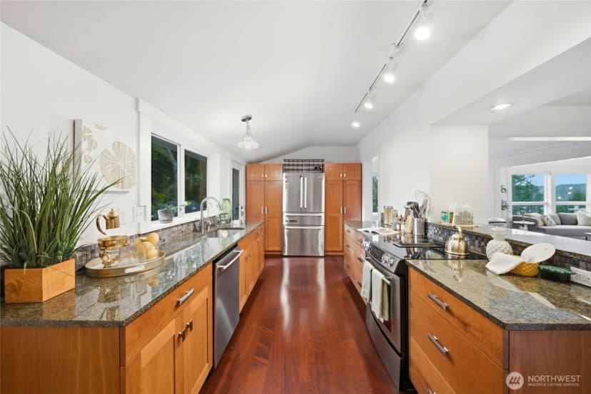 Property photo for 12015 Exeter Avenue Ne, Seattle photo 14