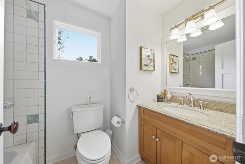 Property photo for 12015 Exeter Avenue Ne, Seattle photo 21