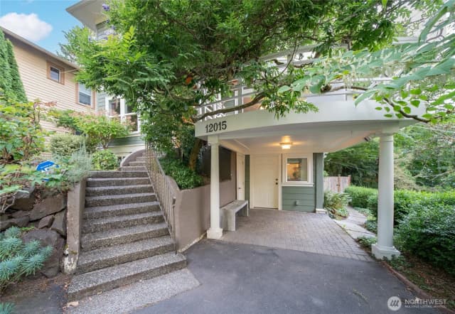 Property photo for 12015 Exeter Avenue Ne, Seattle photo 3