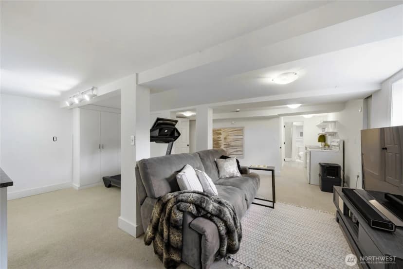 Property photo for 12015 Exeter Avenue Ne, Seattle photo 30