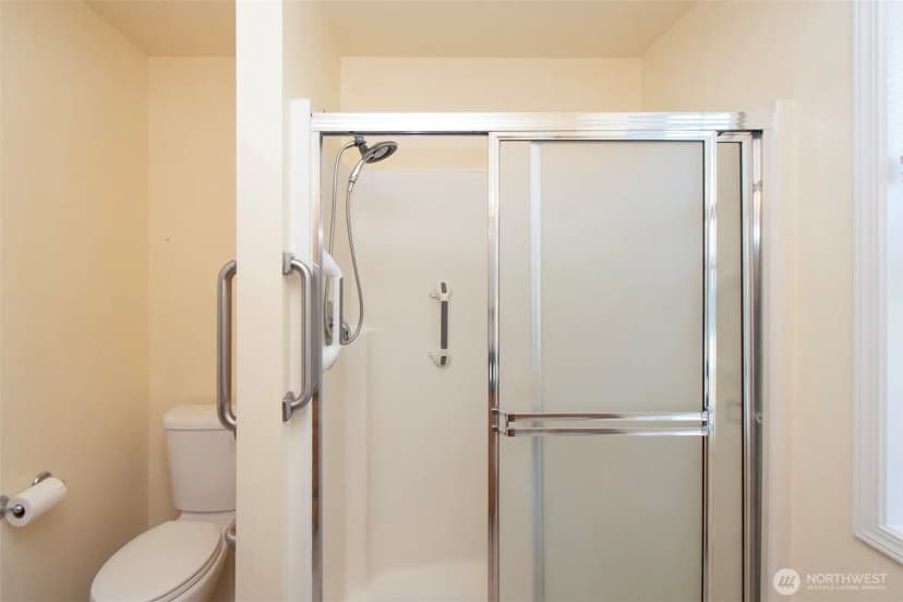 Property photo for 1026 E Sixth Street, Port Angeles photo 22
