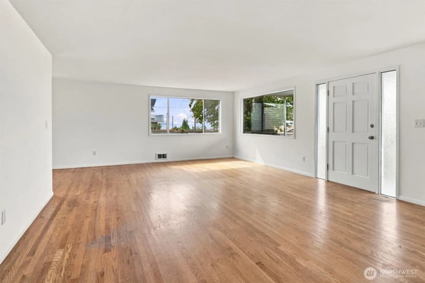 Property photo for 20126 24th Avenue Nw, Shoreline photo 4