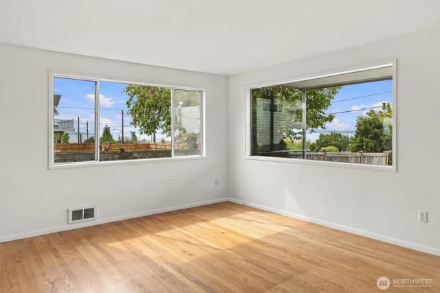Property photo for 20126 24th Avenue Nw, Shoreline photo 5