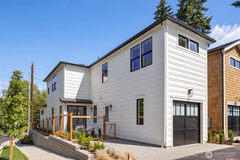 Property photo for 9331 126th Avenue Ne, Kirkland photo 32