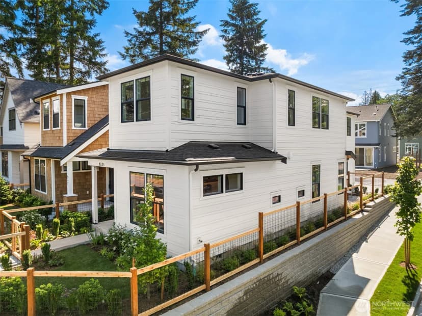 Property photo for 9331 126th Avenue Ne, Kirkland photo 2