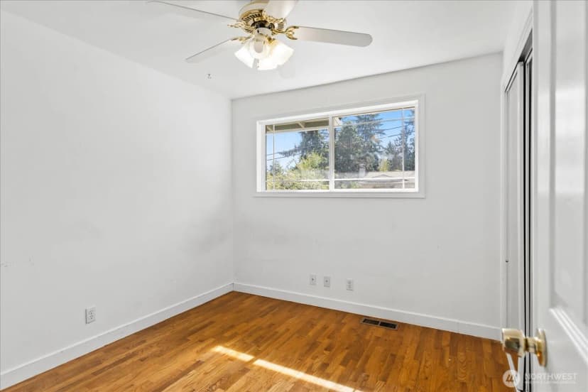 Property photo for 7819 225th Place Sw, Edmonds photo 11