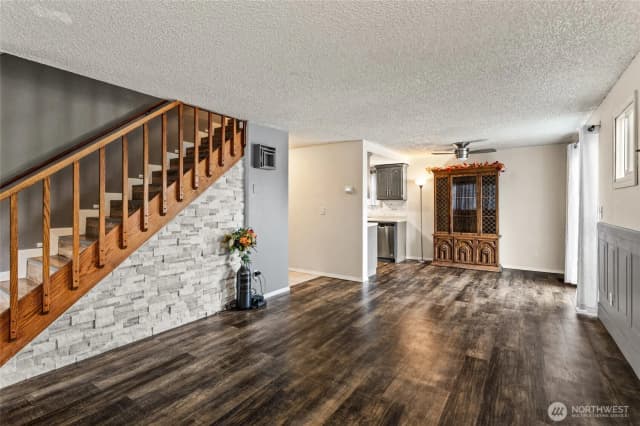 Property photo for 1711 S 66th Avenue, Yakima photo 2