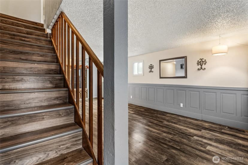 Property photo for 1711 S 66th Avenue, Yakima photo 8