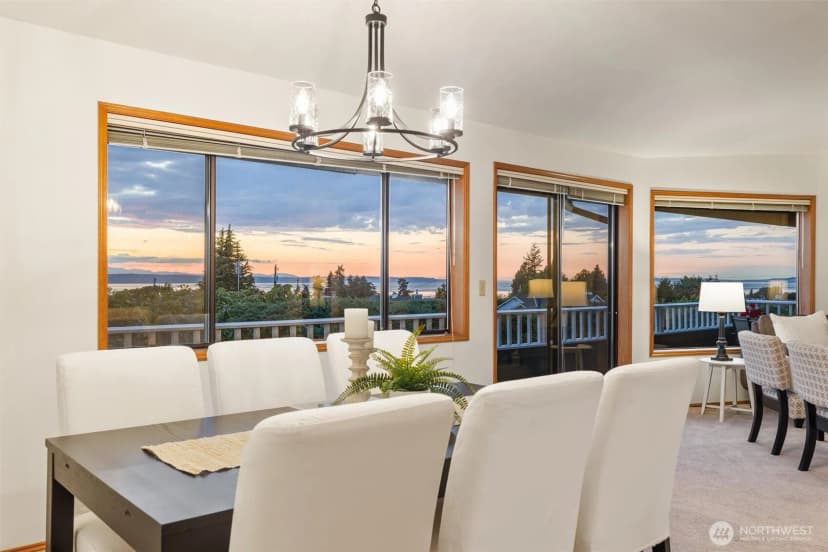 Property photo for 814 6th Avenue S, Edmonds photo 8