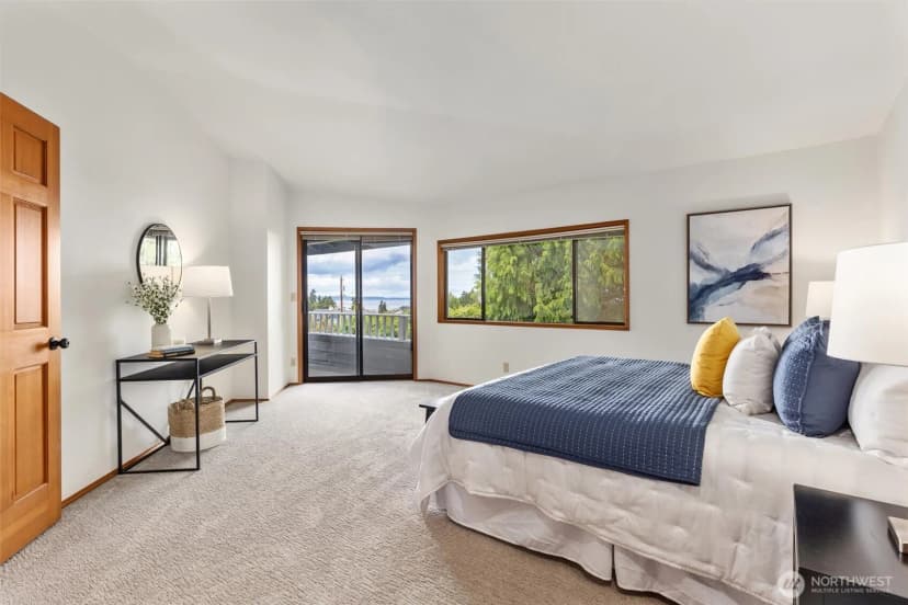 Property photo for 814 6th Avenue S, Edmonds photo 15