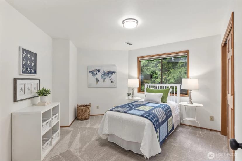 Property photo for 814 6th Avenue S, Edmonds photo 23