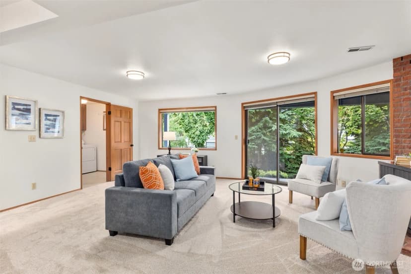 Property photo for 814 6th Avenue S, Edmonds photo 20