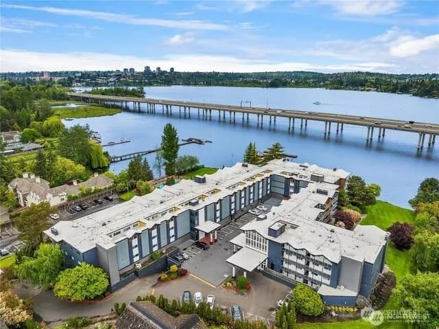 Property photo for 2501 Canterbury Ln E #216, Seattle photo 38