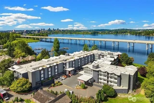 Property photo for 2501 Canterbury Ln E #216, Seattle photo 35