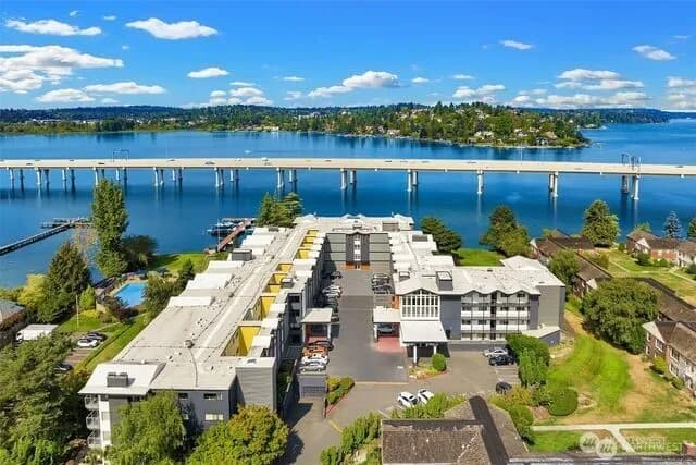 Property photo for 2501 Canterbury Ln E #216, Seattle photo 37