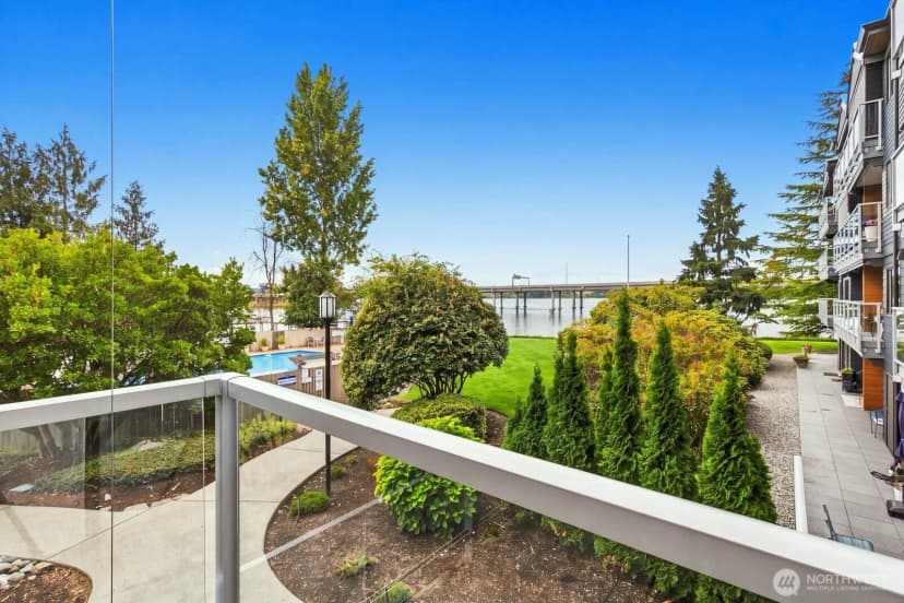 Property photo for 2501 Canterbury Ln E #216, Seattle photo 31