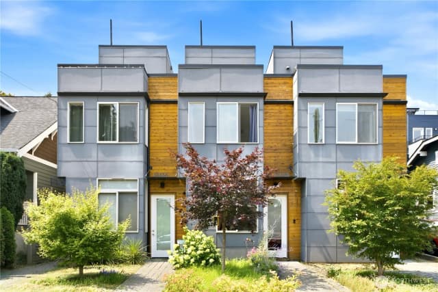 Property photo for 3043 C 21st Avenue W, Seattle