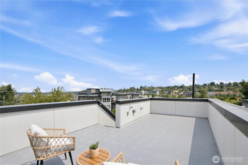 Property photo for 3043 C 21st Avenue W, Seattle photo 19
