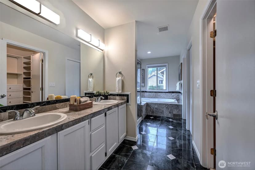 Property photo for 13133 Ne 74th Street, Kirkland photo 23