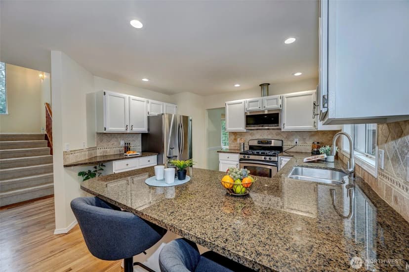 Property photo for 13133 Ne 74th Street, Kirkland photo 13
