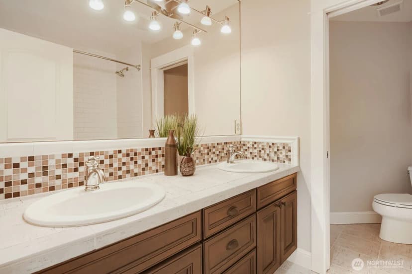 Property photo for 13042 Ne 8th Street, Bellevue photo 34
