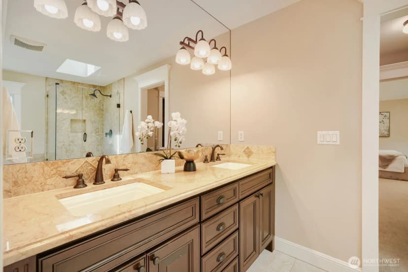 Property photo for 13042 Ne 8th Street, Bellevue photo 26