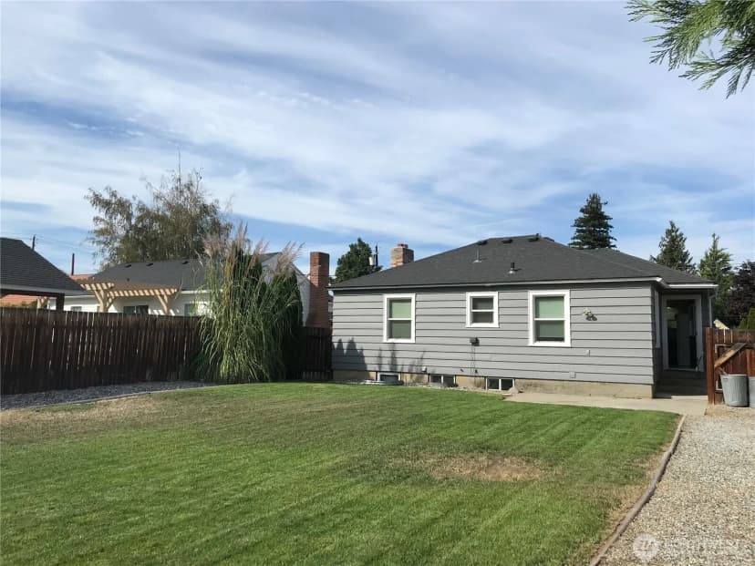 Property photo for 1033 Tyler, Wenatchee photo 9