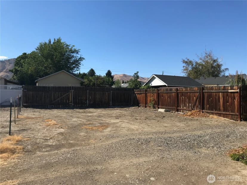 Property photo for 1033 Tyler, Wenatchee photo 11