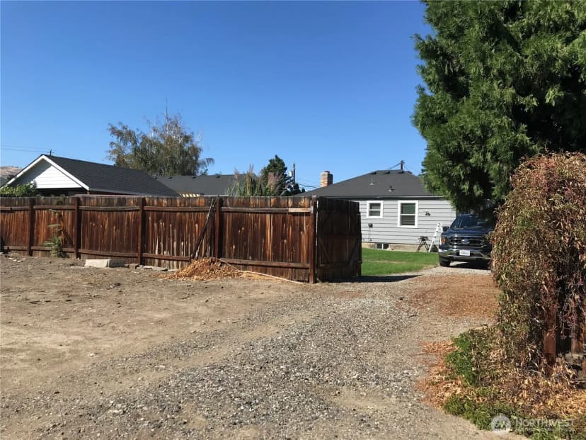 Property photo for 1033 Tyler, Wenatchee photo 12