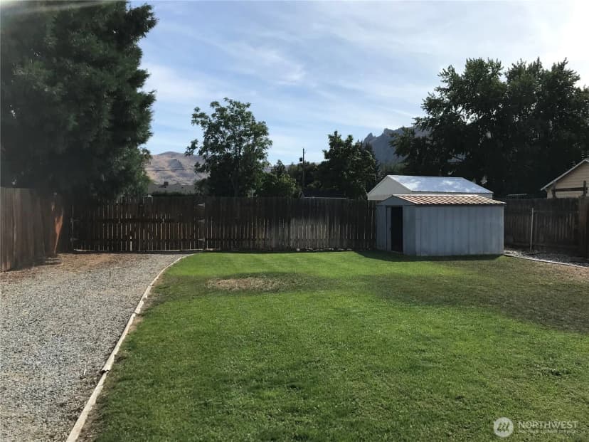 Property photo for 1033 Tyler, Wenatchee photo 10