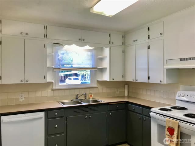 Property photo for 1033 Tyler, Wenatchee photo 2